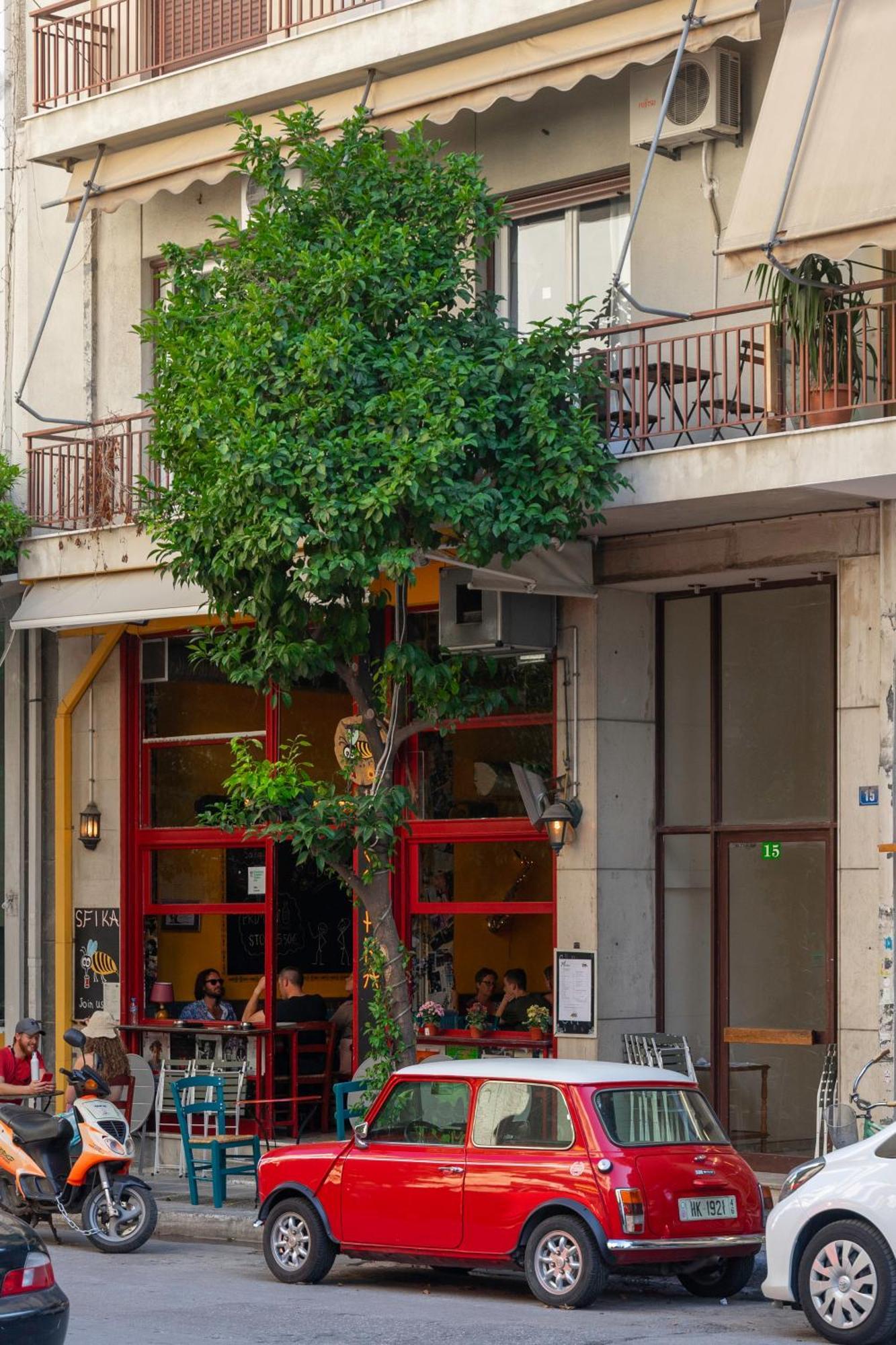 Luxury Apartment In The Heart Of The City - 1Br Athens Exterior photo